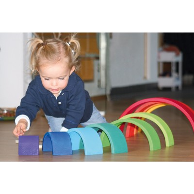 A importância dos brinquedos abertos e de madeira