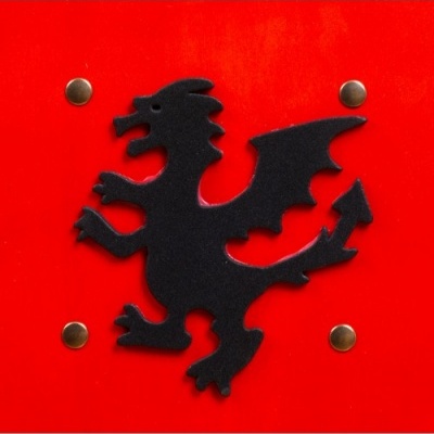 Escudo Vermelho de Cavaleiro/a