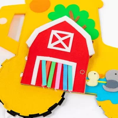 Trator de Viagem | Livro Sensorial | Quiet Book