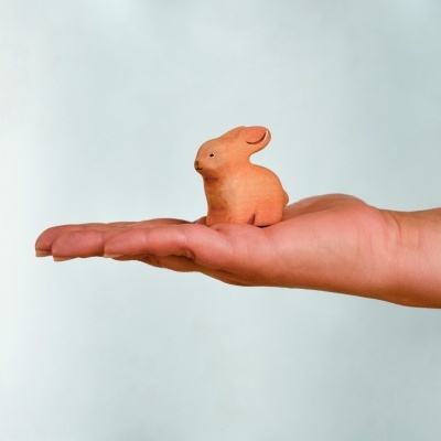 Coelho Festivo Figura Decorativa  | Bumbu Toys