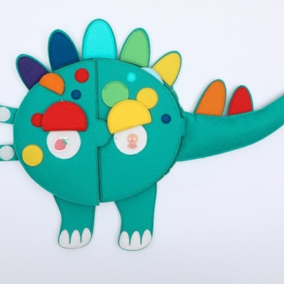 Dinossauro de Viagem | Livro Sensorial | Quiet Book