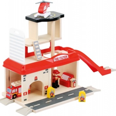 Quartel dos Bombeiros com Acessórios | Smallfoot
