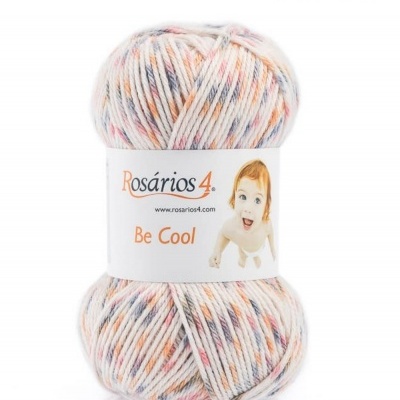 Novelo de lã multicolor com etiqueta de marca e imagem de bebé