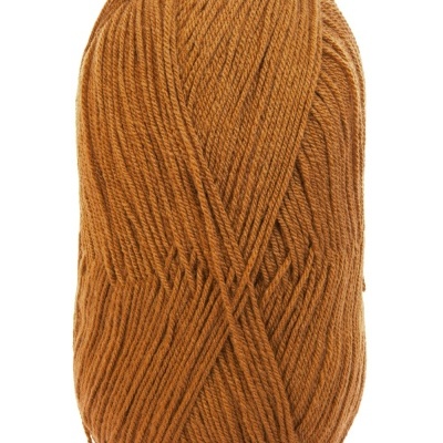 Novelo de lã castanho Cor 762 sobre fundo branco