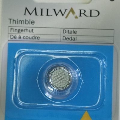 Dedal metálico Milward de 16 mm em embalagem