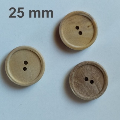 Três botões de madeira redondos com 25 mm, dois buracos, sobre fundo claro