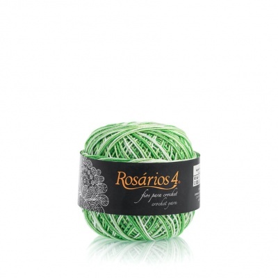 Novelo de fio verde para crochet com etiqueta preta Rosários 4