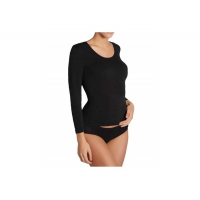 Conjunto feminino preto de camiseta de manga comprida e cueca