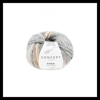 Novelo de fio de lã colorido com etiqueta branca Concept by Katia Yoga.