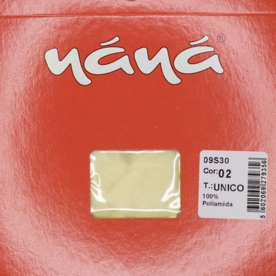 Embalagem vermelha com tecido bege e etiqueta nanã