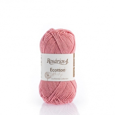 Novelo de fio cor rosa com etiqueta Rosários 4 Ecotton