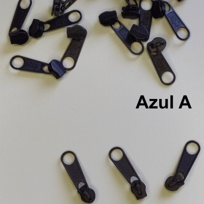 Puxadores de zíper pretos juntos com texto Azul A