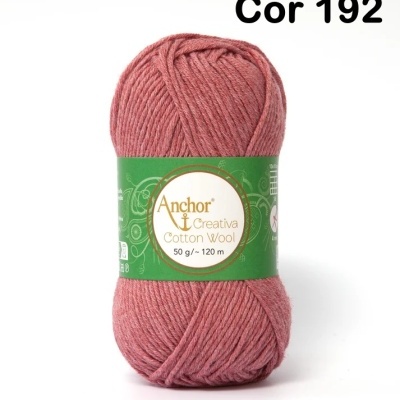 Novelo de lã cor-de-rosa com etiqueta verde Anchor Creativa Cotton Wool