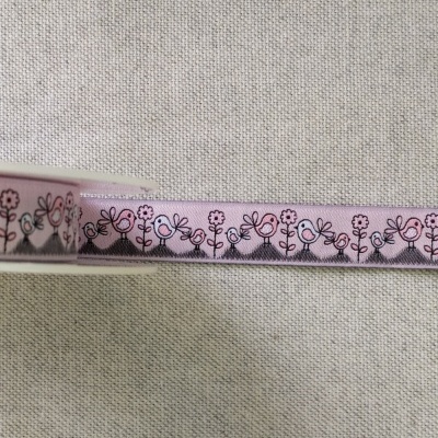 Fita decorativa rosa com pássaros e flores