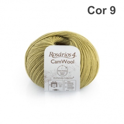 Novelo de lã verde-oliva Rosários 4 CamWool cor 9 com etiqueta branca