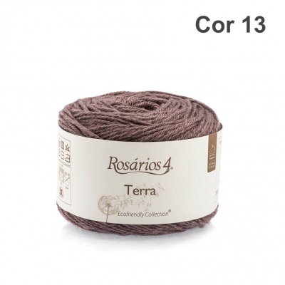 Novelo de lã castanho claro Rosários 4 Terra Cor 13 com etiqueta branca