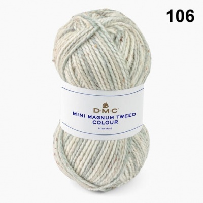 Novelo de lã DMC Mini Magnum Tweed Colour numa cor clara com textura espessa