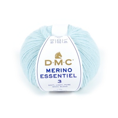 Novelo de lã azul claro DMC Merino Essentiel 3 com etiqueta branca