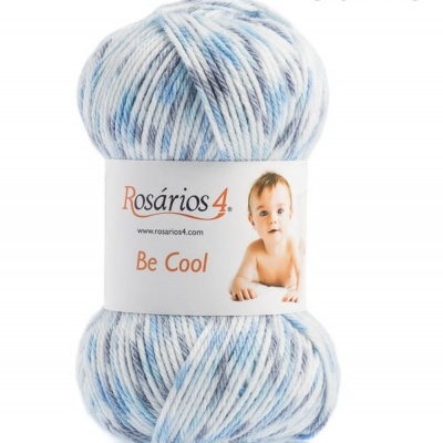 Novelo de fio para tricô Rosários 4 Be Cool azul e branco com etiqueta e bebé