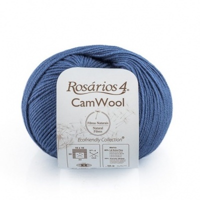 Novelo de lã azul Rosários 4 CamWool com etiqueta branca