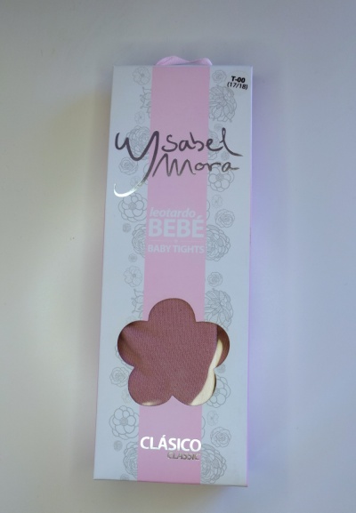 Embalagem rosa e branca para meias calças de bebé Isabel Mora com janela em forma de flor