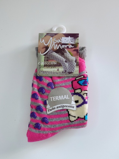 Meias infantis térmicas rosa com riscas e corações antiderrapantes e personagem animado