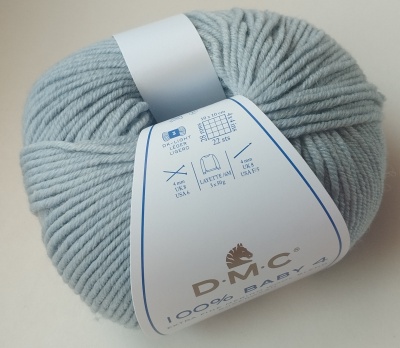 Novelo de lã cinzento claro D.M.C. 100% algodão com etiqueta branca