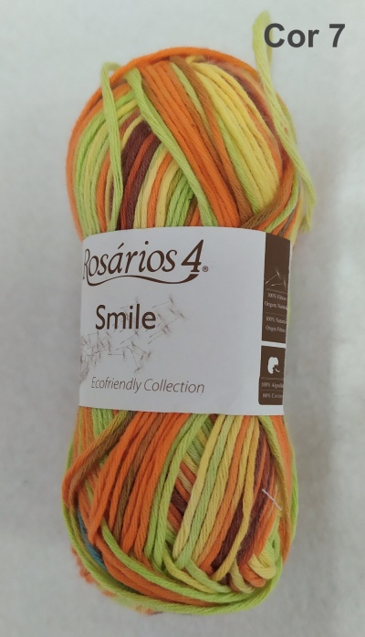 Novelo de lã colorida com rótulo Rosários 4 Smile