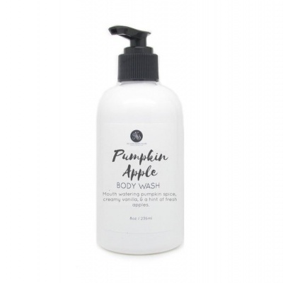 Frasco branco com tampa de bomba preta contendo gel de banho Pumpkin Apple