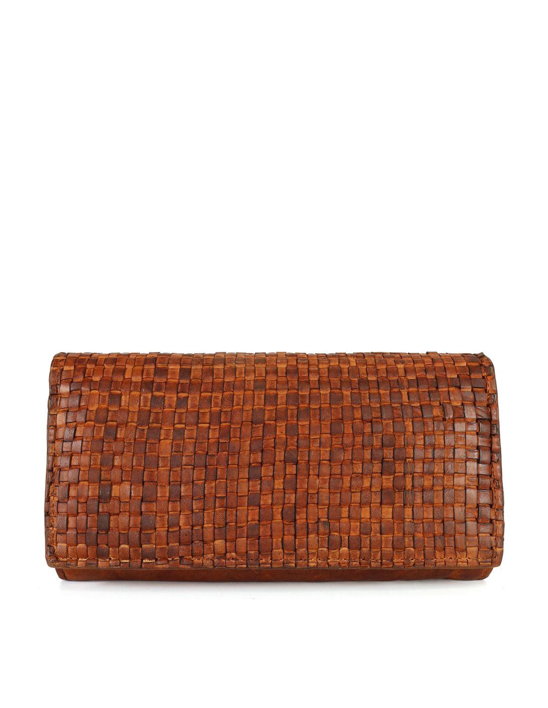 Carteira castanha em couro com padrão entrelaçado em fundo branco