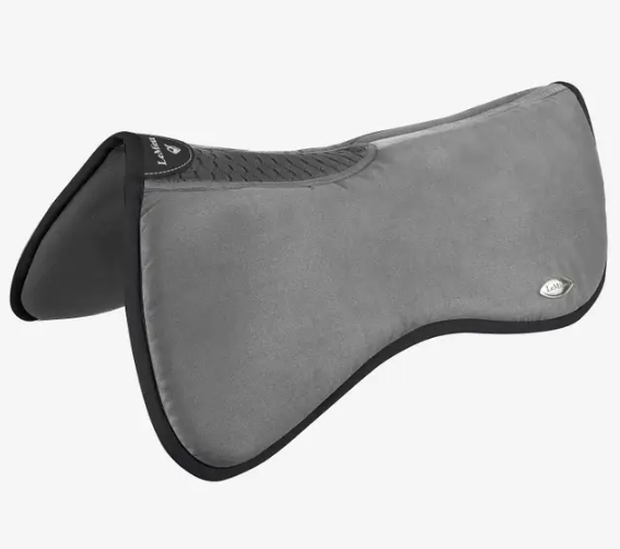 Protector de Dorso LEMIEUX Wither Relief Memory Foam Almofada para sela de cavalo cinzenta com bordas pretas e etiquetas LeMieux