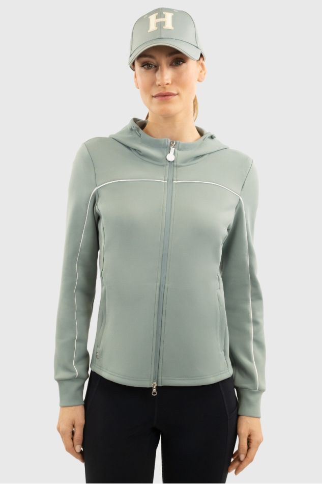 Casaco de Senhora HARCOUR Bryssea Mulher a vestir casaco verde-acinzentado com capuz e boné cinza com letra H.