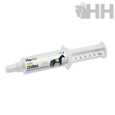 Seringa branca para produto Plusvital Chillax com rótulo e desenho de cavalo