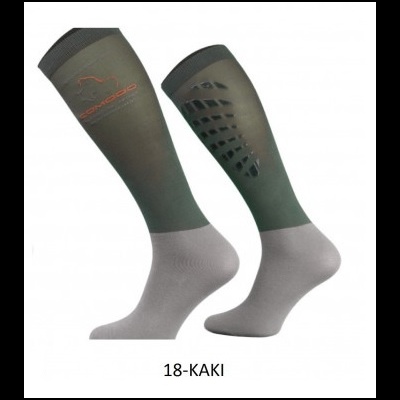 Meias desportivas cinza e caqui com textura elástica e logótipo laranja