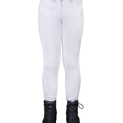 Calças brancas justas com botas pretas