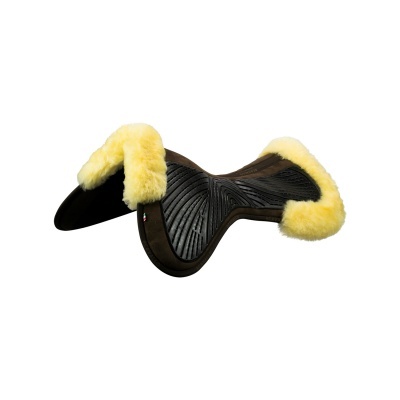 Sela para cavalo em couro preto com acabamento em pelo amarelo claro