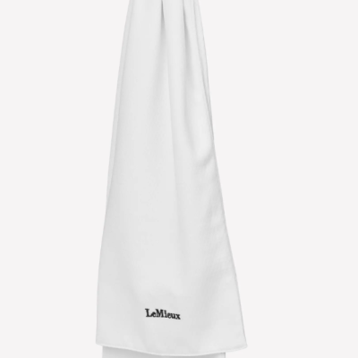 Gravata branca com detalhes pretos e texto bordado LeMieux