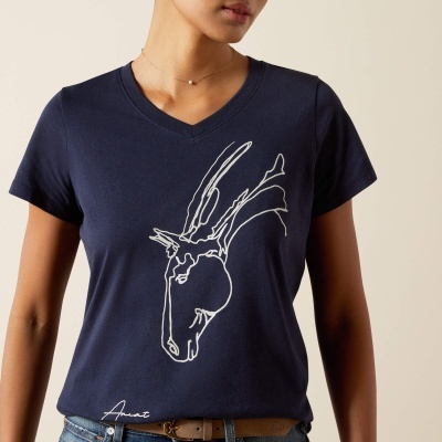 T-shirt azul escura com desenho branco de cabeça de antílope