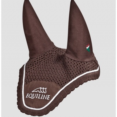 touca castanha para cavalo com logótipo EQUILINE e detalhe colorido numa das orelhas