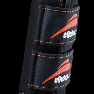 Proteção para perna de cavalo preta com fechos de velcro e marca eQuick