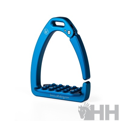 Estribo azul em alumínio anodizado com base antiderrapante e texto Innov8riding.com