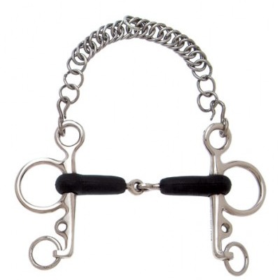 Portão metálico de cavalo com partes pretas e corrente sobre fundo branco