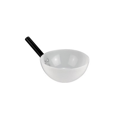 caçarola branca pequena com cabo preto