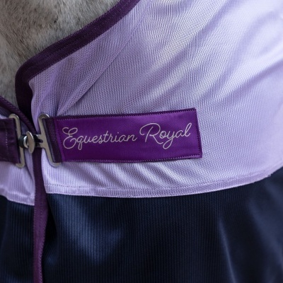 Roupa para cavalo azul escuro e lilás com etiqueta Equestrian Royal roxa