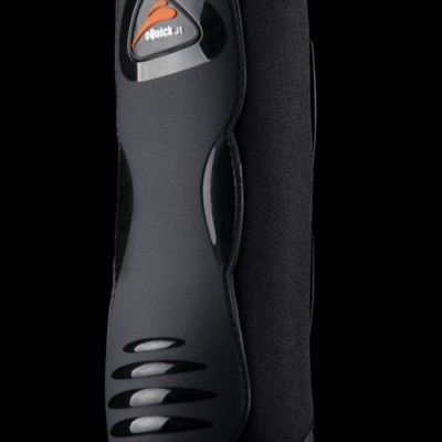 Protetor de perna preto com revestimento frontal rígido e logo eQuick.it