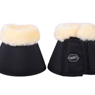 Campanas para cavalos pretas com interior de pelo sintético castanho claro