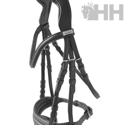 Cabresto preto em pele com fivelas metálicas e acolchoamento