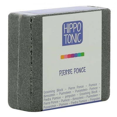 Bloco de pedra-pomes cinzento com rótulo HIPPO TONIC PIERRE PONCE