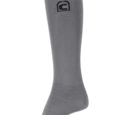 Meia cinzenta alta com logótipo preto e número 7 na ponta