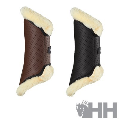 Proteções para patas de cavalo castanha e preta com forro felpudo bege e logótipo HH